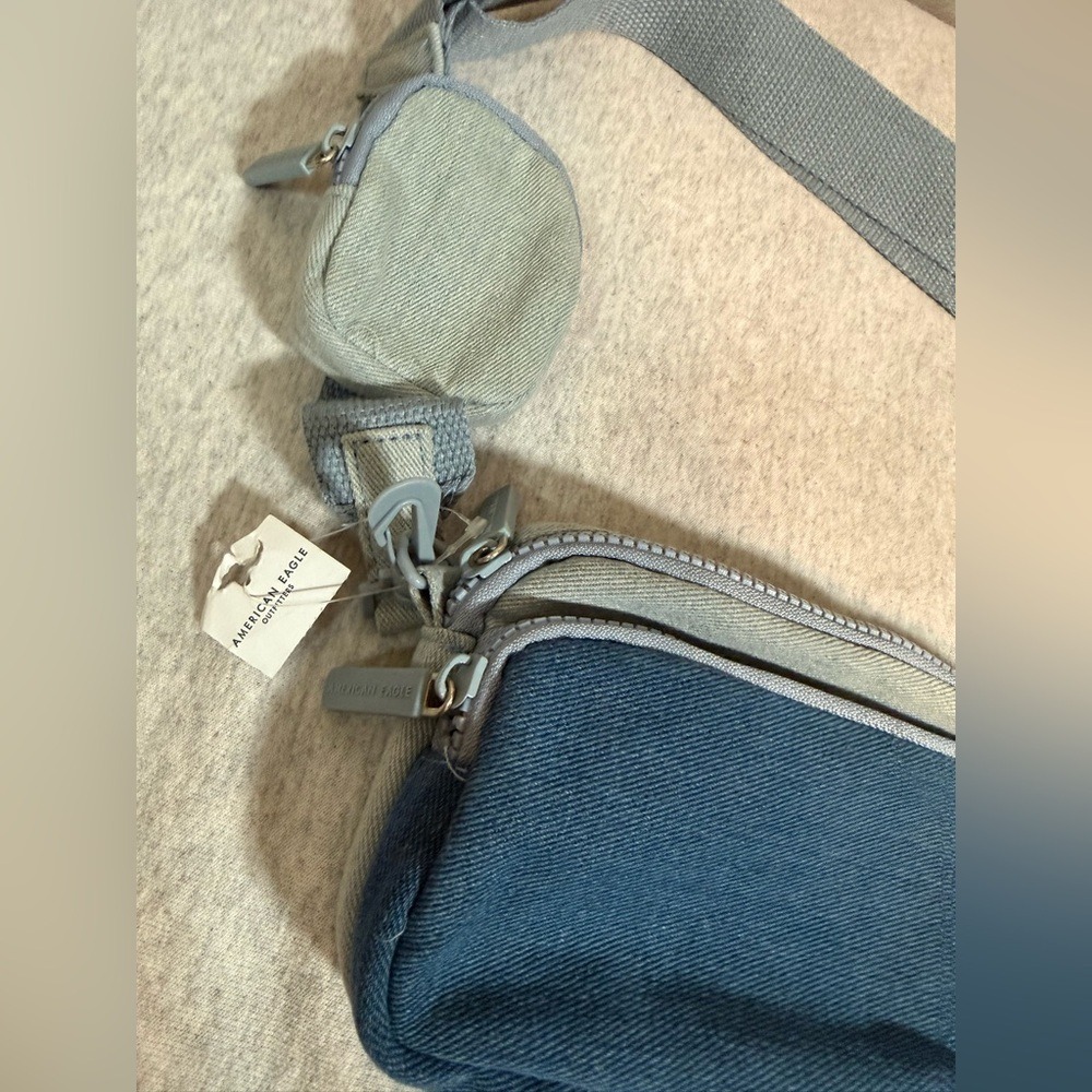American Eagle Denim Anywhere Belt Bag Crossbody Fanny Pack NWTβ π - Picture 4 of 8